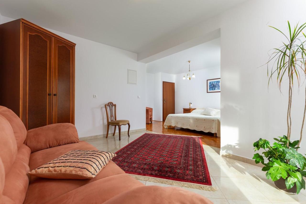 Holiday Apartment Suzana Rovinj Exterior foto